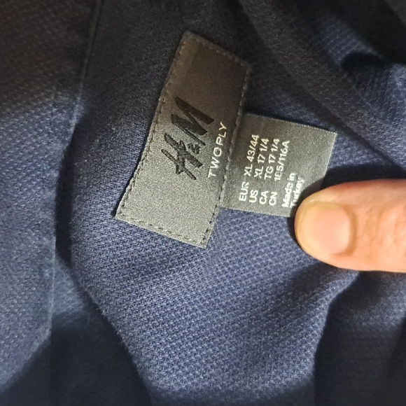 H&M two ply XL 17 1/4 dress shirt - Picture 3 of 5